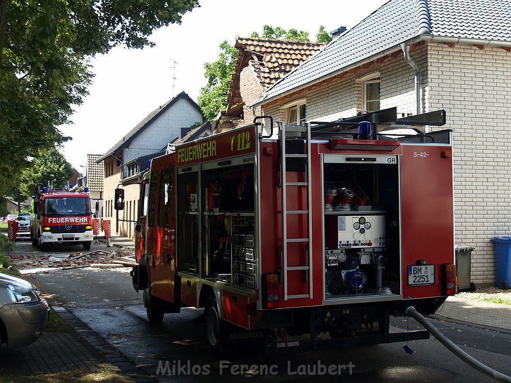 Detonation im Haus Erftstadt Dirmertsheim Brueckenstr P536.JPG